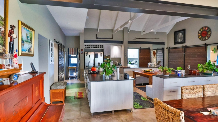 9 Bedroom Property for Sale in Onrus Western Cape